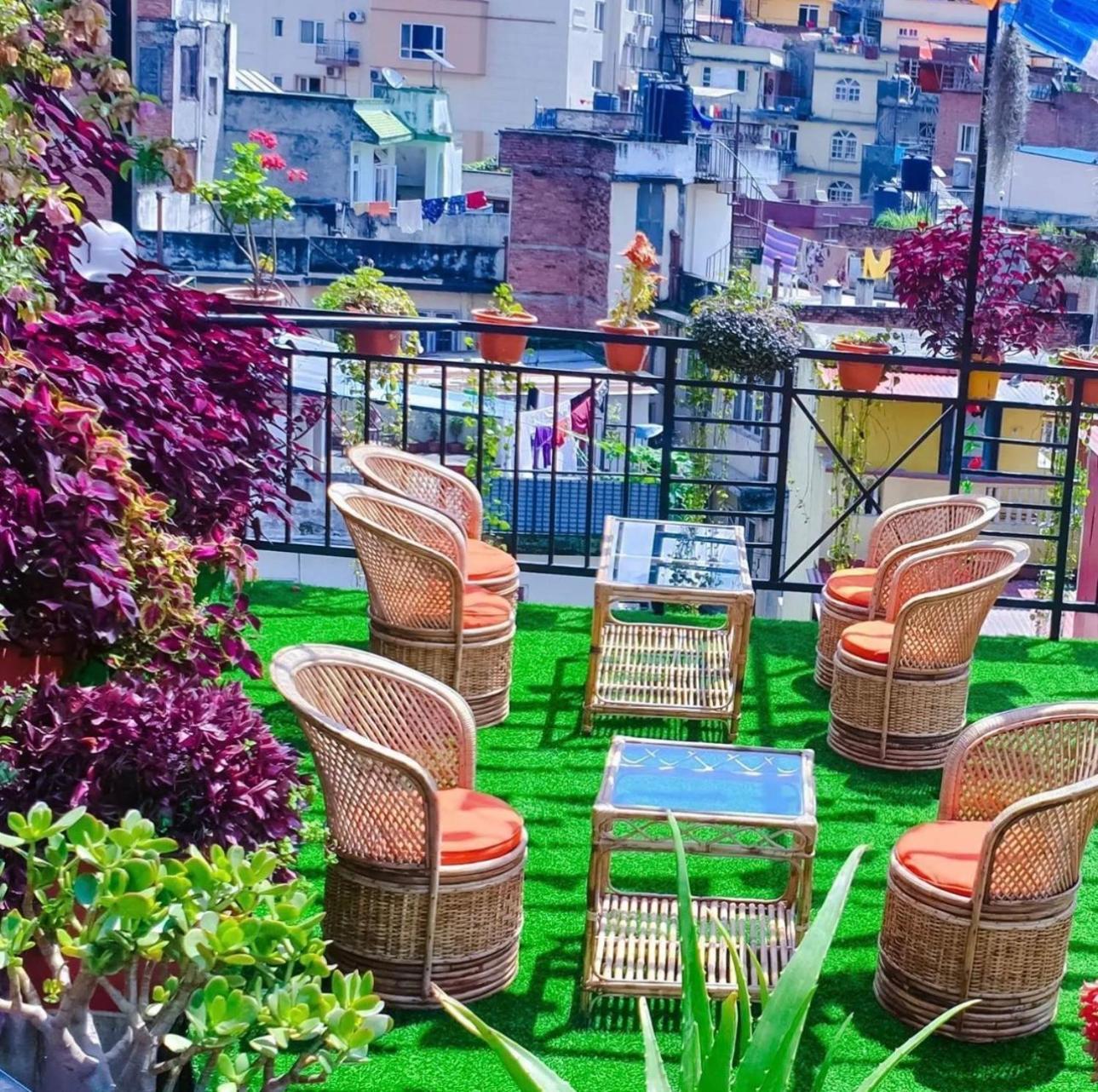 Yog Hostel Kathmandu Ngoại thất bức ảnh